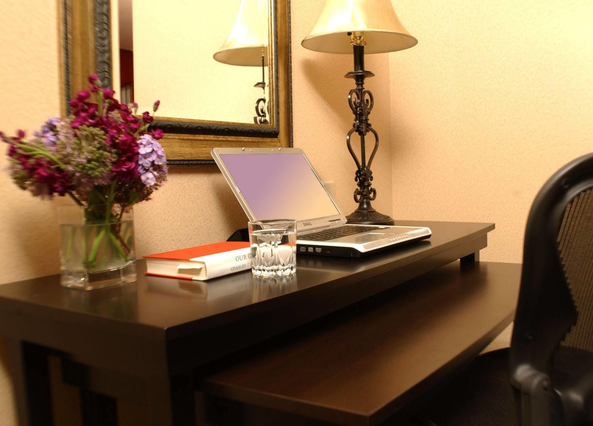 Collegian Hotel & Suites, Trademark Collection By Wyndham Syracuse Exteriér fotografie